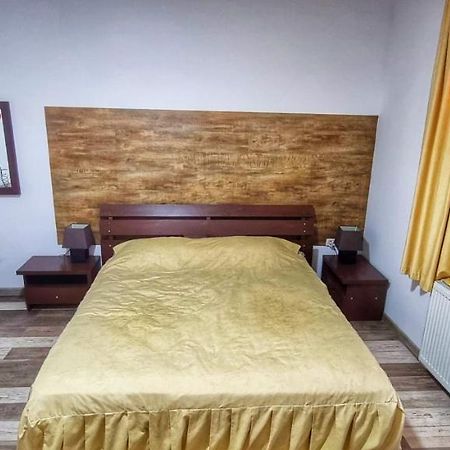 La Nuc O Camera Săcele Extérieur photo